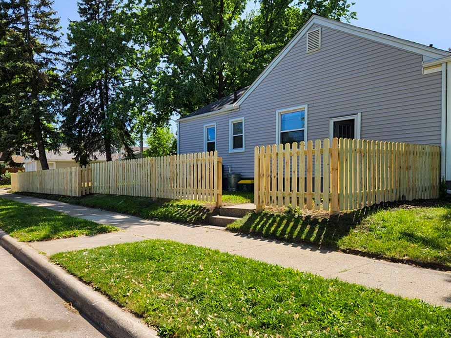 Royal Oak Michigan Professional Fence Installation